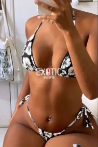 Comment réserver une escorte au Cameroun
